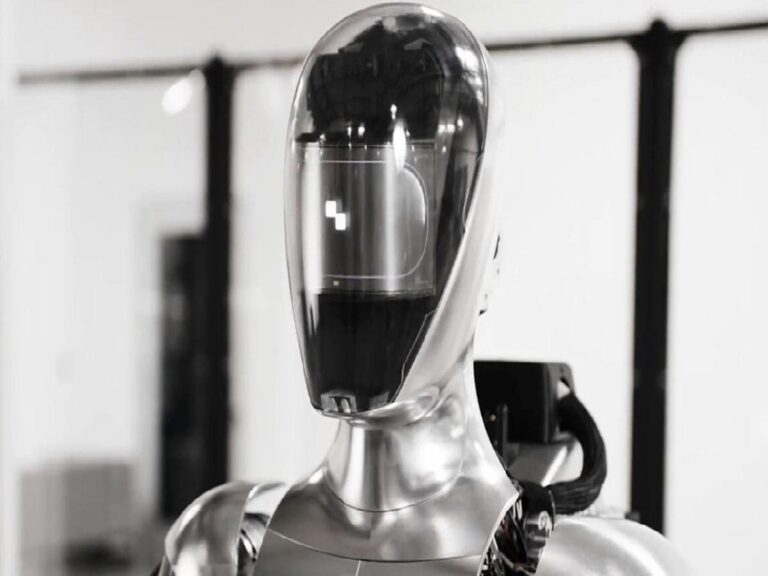 Figure 900