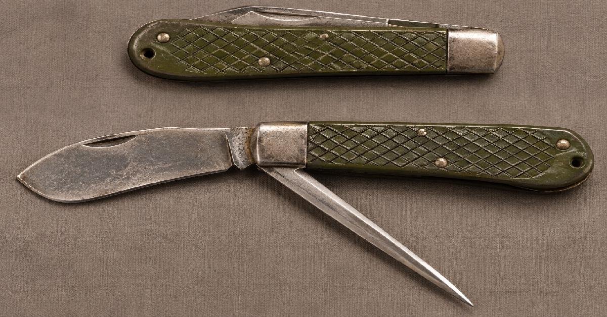 Knife threat FEATURE